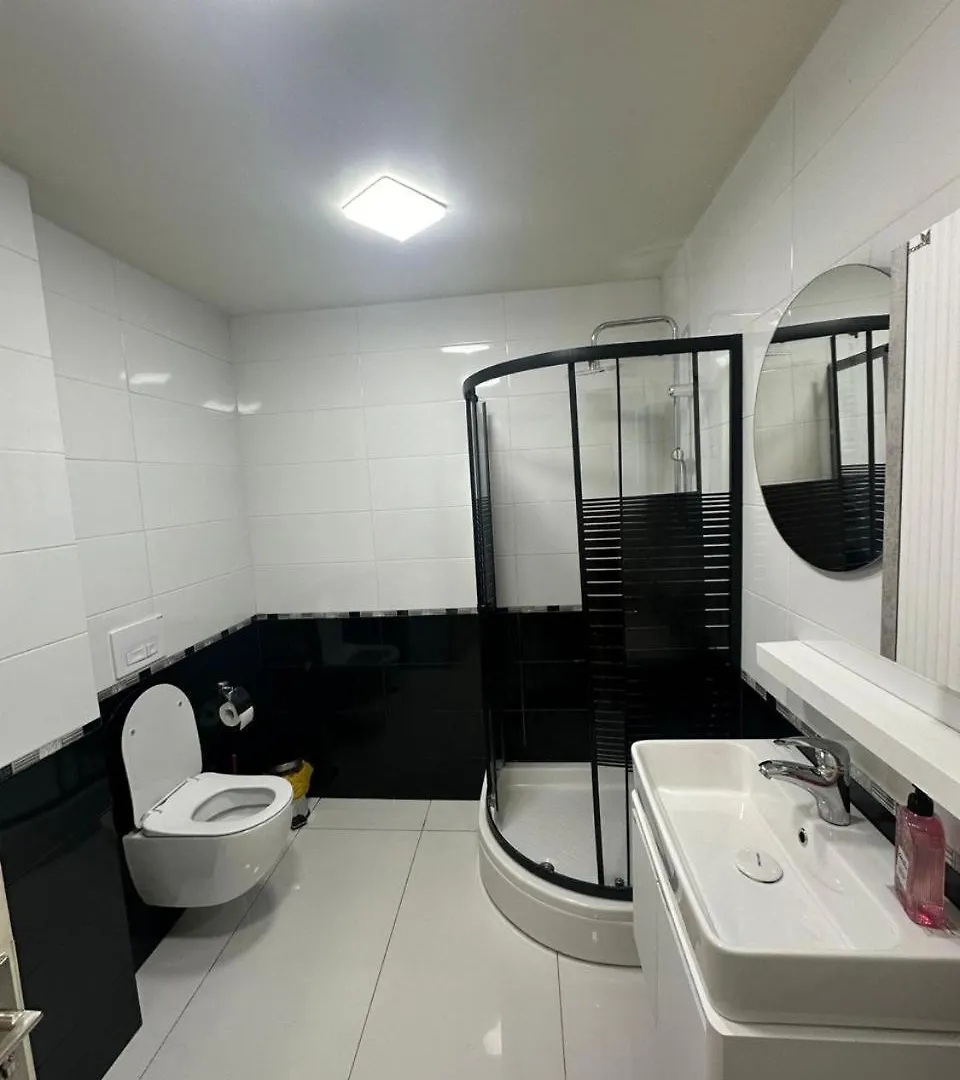 Apartment Near Saakadze Square, Centre Of 第比利斯 0*,